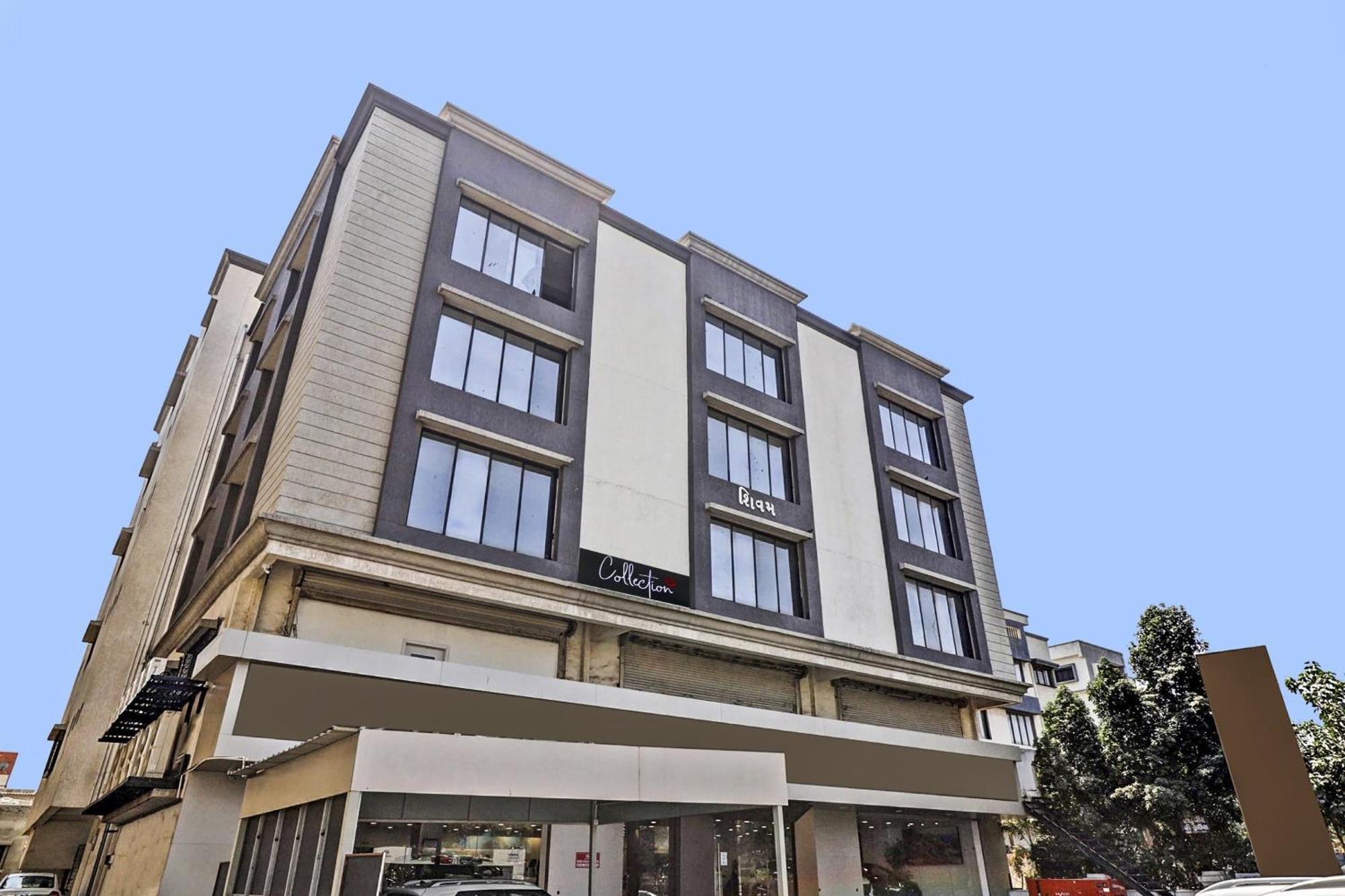 Hotel Collection O Laxmi Kuber Utrān Esterno foto